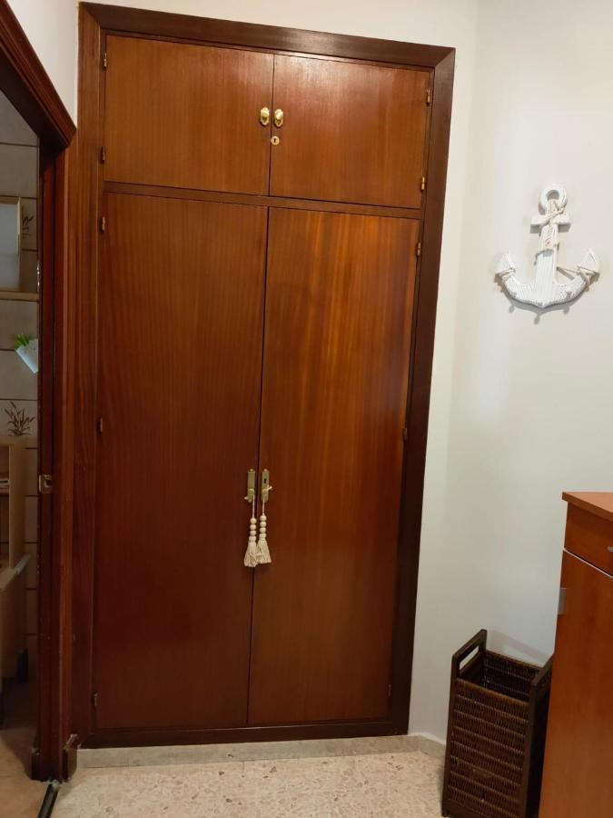 Apartamento En Pleno Centro De Cadiz Con Parking Economico Luaran gambar